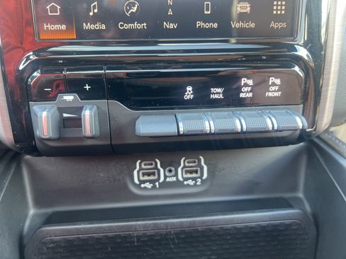 Used 2023 RAM 1500 Limited w/ Bed Utility Group image 30