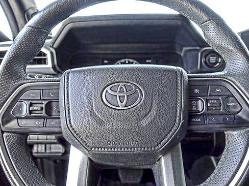 Used 2024 Toyota Tacoma SR5 AWD/4WD image 14