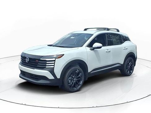 New 2025 Nissan Kicks SR image 2