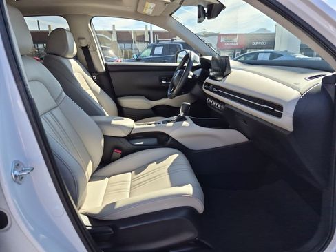 Certified 2024 Honda HR-V EX-L image 30