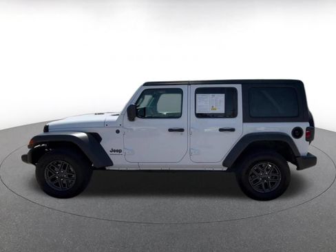 Used 2025 Jeep Wrangler Unlimited Sport AWD/4WD image 9