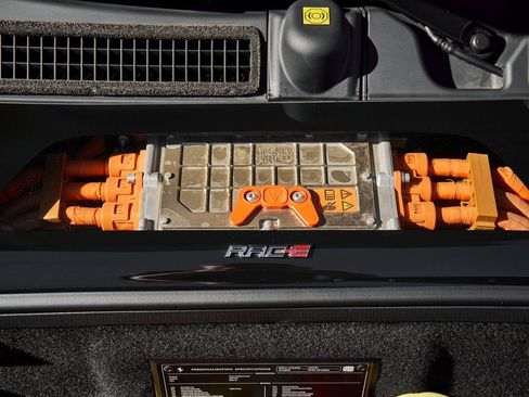 Used 2022 Ferrari SF90 Stradale image 19