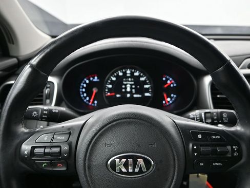 Used 2018 Kia Sorento LX w/ LX V6 Convenience Package image 15