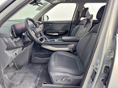 Used 2024 Kia EV9 Light Long Range image 15