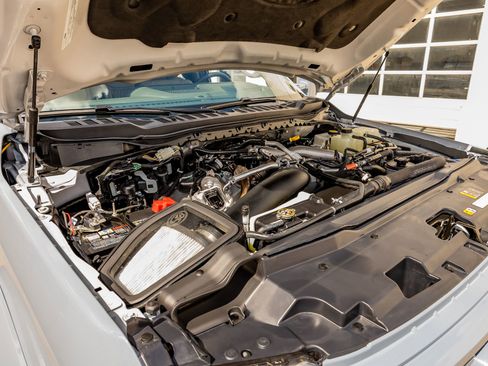 Used 2026 Ford F450 Platinum w/ Platinum Plus Package image 41