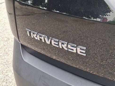 Used 2023 Chevrolet Traverse LT FWD image 32