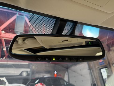 Used 2013 Lexus ES 350 w/ Luxury Pkg FWD image 23