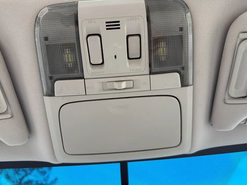 Used 2013 Subaru Outback 2.5i Limited image 20