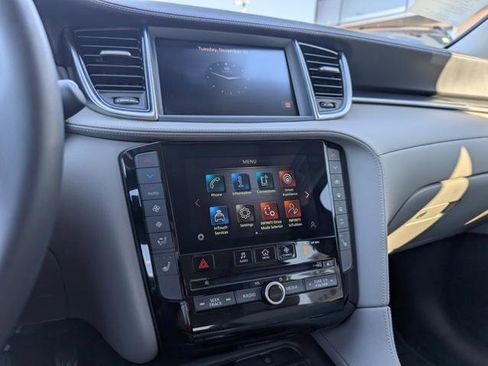 Certified 2025 INFINITI QX50 Luxe image 14