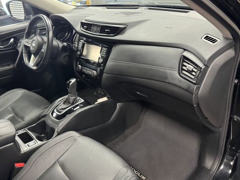 Used 2017 Nissan Rogue SL image 15