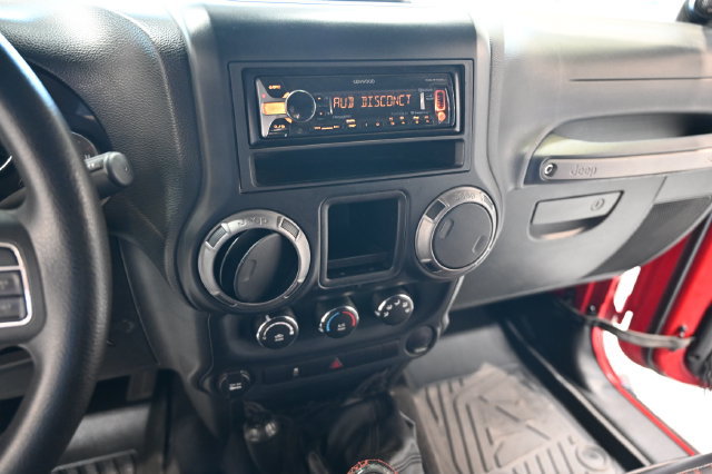 Used 2014 Jeep Wrangler Unlimited Sport AWD/4WD image 15