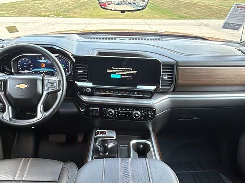 Used 2024 Chevrolet Silverado 1500 High Country w/ High Country Premium Package image 14