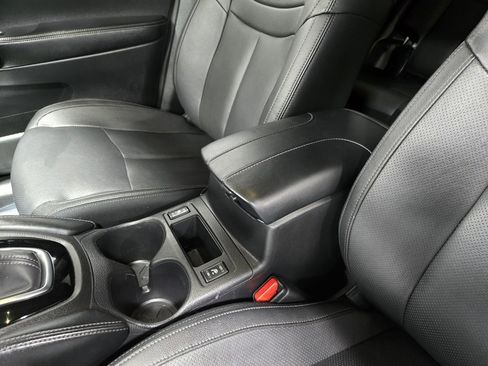 Used 2020 Nissan Rogue SL image 27