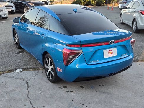 Used 2018 Toyota Mirai FWD image 16