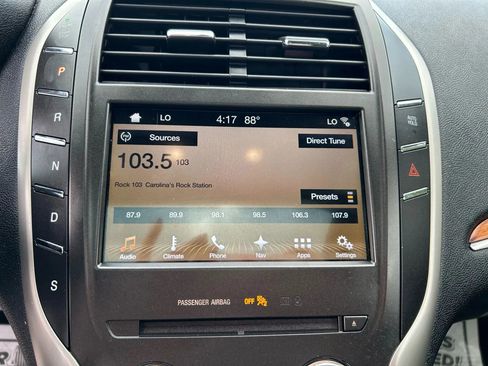 Used 2017 Lincoln MKC Reserve image 18