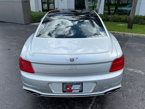 Used 2022 Bentley Flying Spur W12 image 10