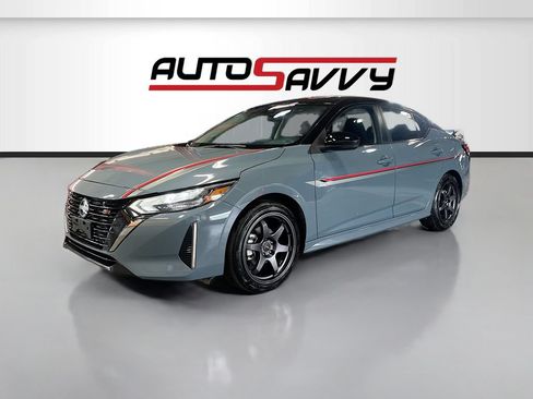 Used 2025 Nissan Sentra SR FWD image 3