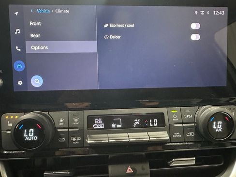 Used 2025 Toyota Grand Highlander AWD image 33