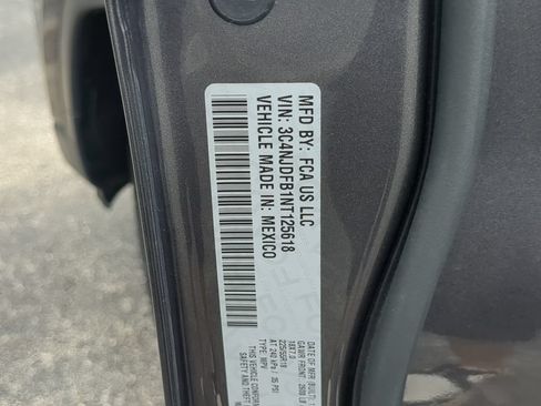 Used 2022 Jeep Compass Latitude AWD/4WD image 36