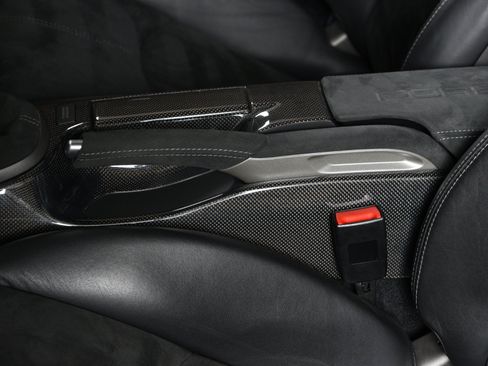 Used 2011 Porsche 911 GT2 RS RWD image 34
