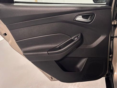 Used 2015 Ford Focus SE image 22