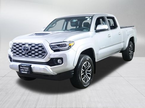 Used 2023 Toyota Tacoma TRD Sport w/ TRD Premium Sport Package AWD/4WD image 3