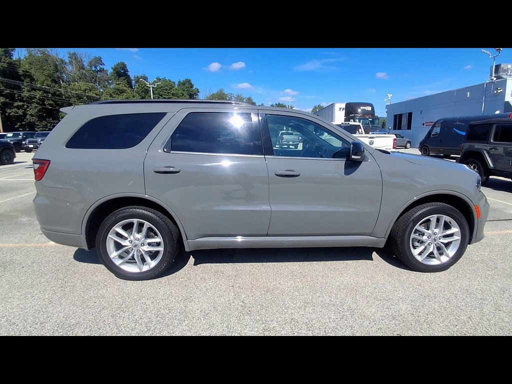 Used 2023 Dodge Durango GT AWD/4WD image 9