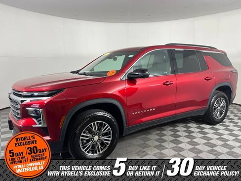 Used 2025 Chevrolet Traverse LT w/ Driver Confidence Package AWD/4WD image 10