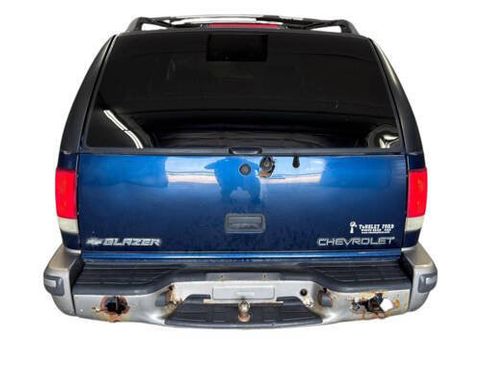 Used 1999 Chevrolet Blazer LT w/ Cold-Climate Pkg AWD/4WD image 4