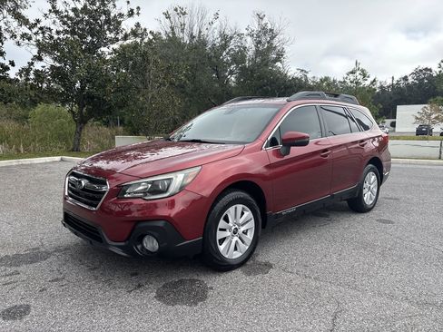 Used 2019 Subaru Outback 2.5i Premium image 3