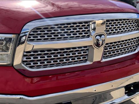 Used 2017 RAM 1500 Laramie image 28