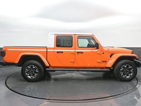 New 2026 Jeep Gladiator Sport AWD/4WD image 6