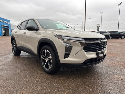 New 2026 Chevrolet Trax RS w/ Driver Confidence Package FWD image 7