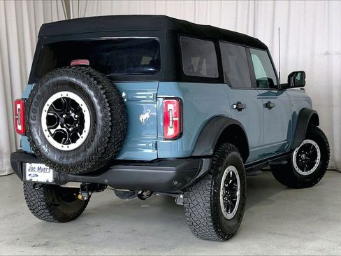 Used 2023 Ford Bronco Badlands w/ Sasquatch Package image 13