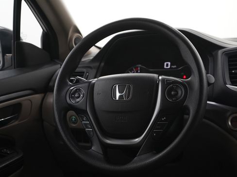 Used 2016 Honda Pilot LX image 14