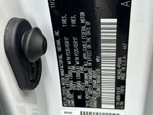 Used 2022 Toyota Sienna XLE w/ XLE Plus Package image 38