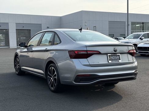 Used 2023 Volkswagen Jetta Sport FWD image 5