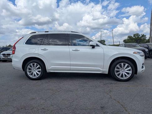 Used 2017 Volvo XC90 T5 Momentum w/ Vision Package image 4