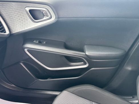 Used 2024 Kia Soul LX w/ Option Group 015 image 26