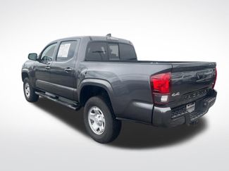 Used 2023 Toyota Tacoma SR video 3
