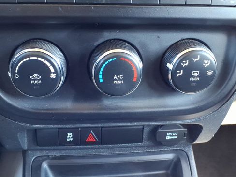 Used 2015 Jeep Patriot Sport w/ Power Value Group FWD image 11