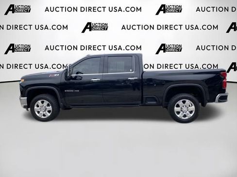 Used 2020 Chevrolet Silverado 2500 LTZ w/ LTZ Convenience Package image 3