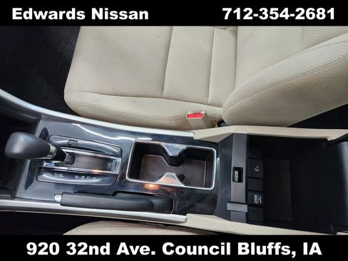 Used 2017 Honda Accord EX image 32