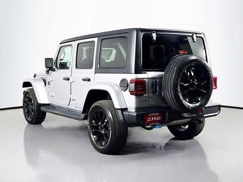 Used 2023 Jeep Wrangler Unlimited Sahara AWD/4WD image 3