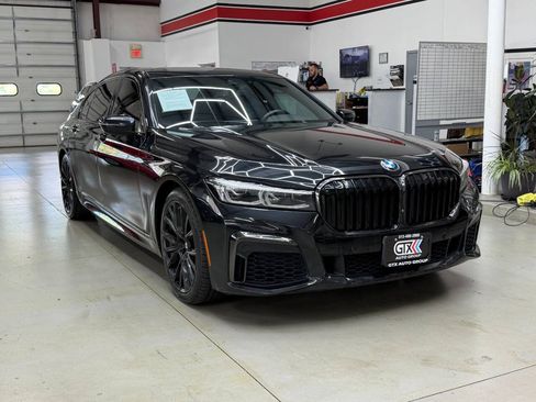 Used 2020 BMW 740i xDrive w/ M Sport Package AWD/4WD image 1