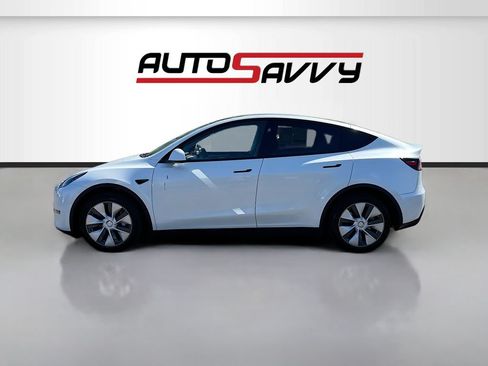Used 2023 Tesla Model Y Long Range AWD/4WD image 4