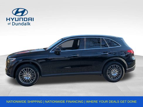 Used 2024 Mercedes-Benz GLC 300 4MATIC image 2