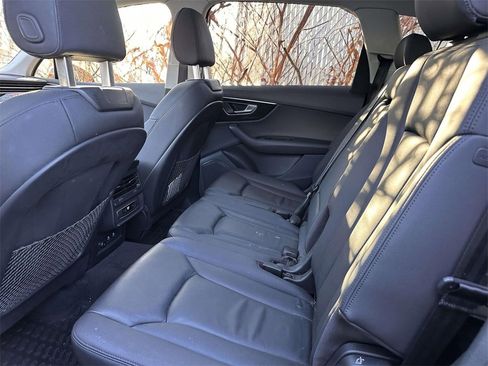 Used 2022 Audi Q7 2.0T Premium w/ Convenience Package image 13
