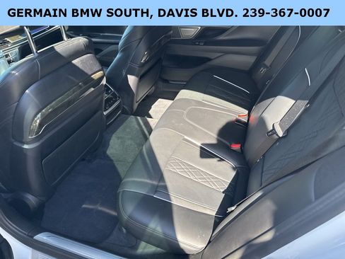 Used 2019 BMW 750i w/ Executive Package image 37