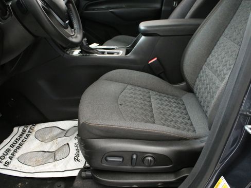 Used 2023 Chevrolet Equinox LT image 25